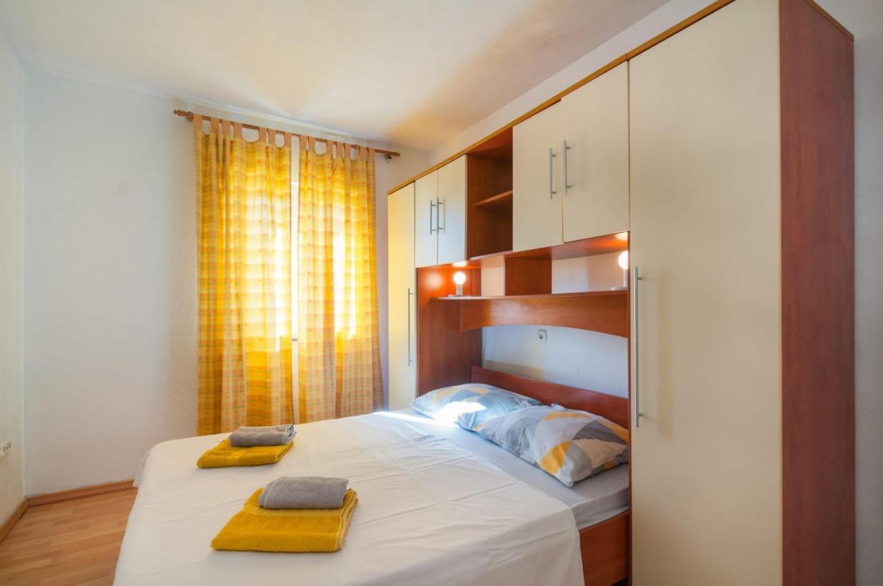 Apartment Stipic Omiš Eksteriør bilde